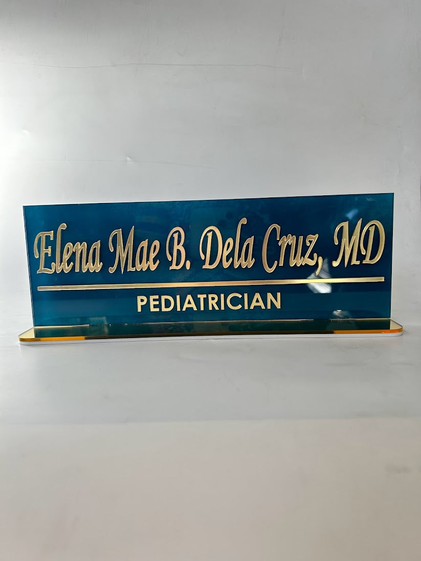 Custom Acrylic Desk Name Plate – Personalized Office Name Sign for Professionals & Executives