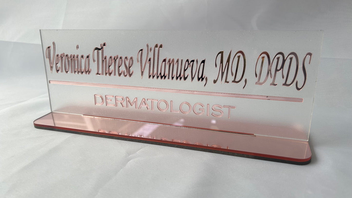 Custom Acrylic Desk Name Plate – Personalized Office Name Sign for Professionals & Executives