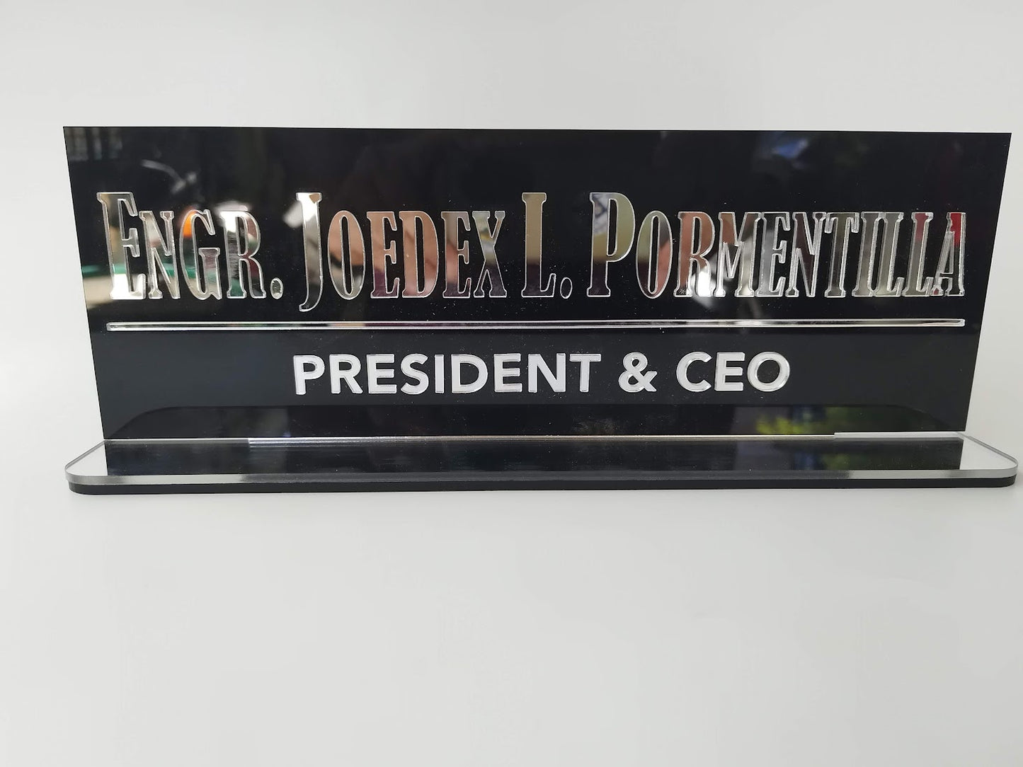 Custom Acrylic Desk Name Plate – Personalized Office Name Sign for Professionals & Executives