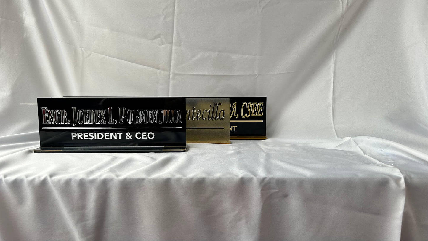 Custom Acrylic Desk Name Plate – Personalized Office Name Sign for Professionals & Executives